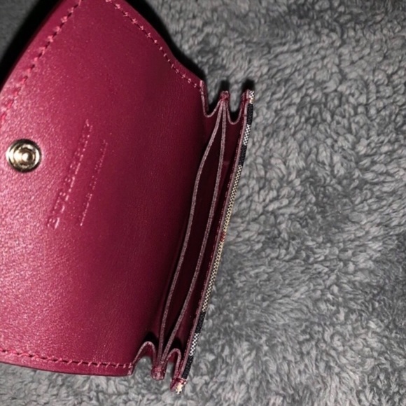 Burberry Card holder /small wallet - Picture 3 of 3